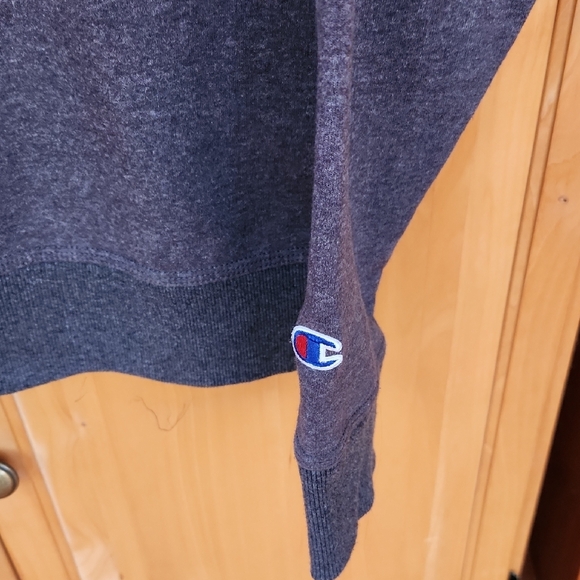 Champion Crewneck Sweatshirt - Picture 3 of 4